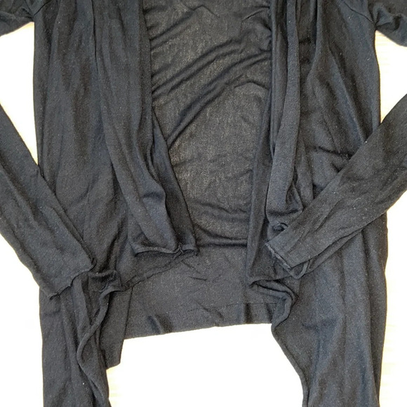 H&M Black Cardigan Drapey Waterfall Casual Cover Up Shawl Layers Jacket Boho - Picture 8 of 8